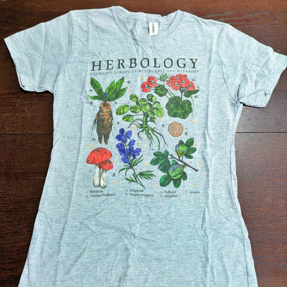 HARRY POTTER Herbology Women's Shirt Small Short Sleeve Gray Hogwarts Official